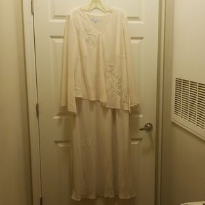I am selling formal dresses and Sunday dresses